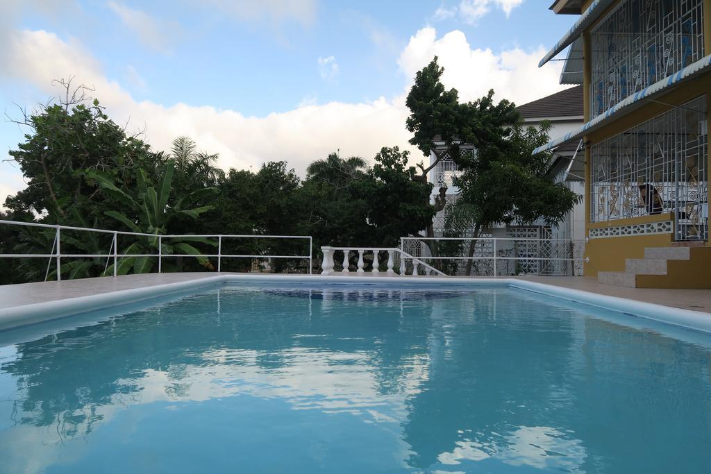 Enchanted Villas Inn มอนเทโกเบย์ ภายนอก รูปภาพ